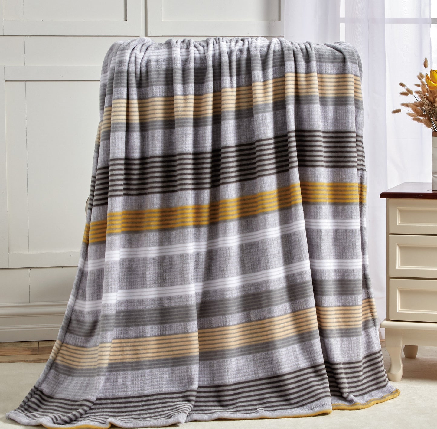 Mocassi Ultra Soft Lightweight Printed Throw Blanket - 50 x 60 inches