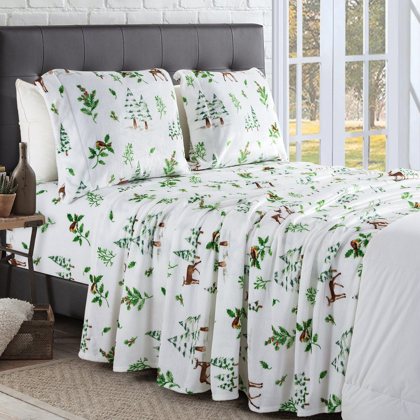 Mocassi 4-Piece Holiday Christmas Velvet Plush Flannel Sheet Set