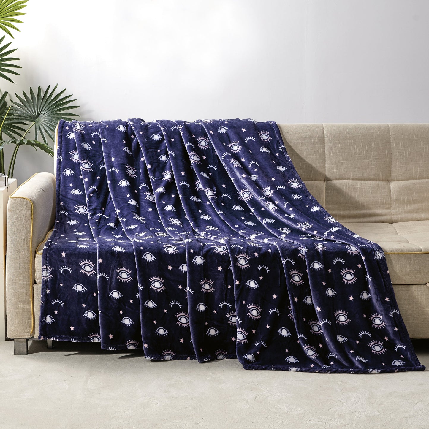 Mocassi Printed Bed or Oversized Couch Blanket - Lightweight for All Season Warmth