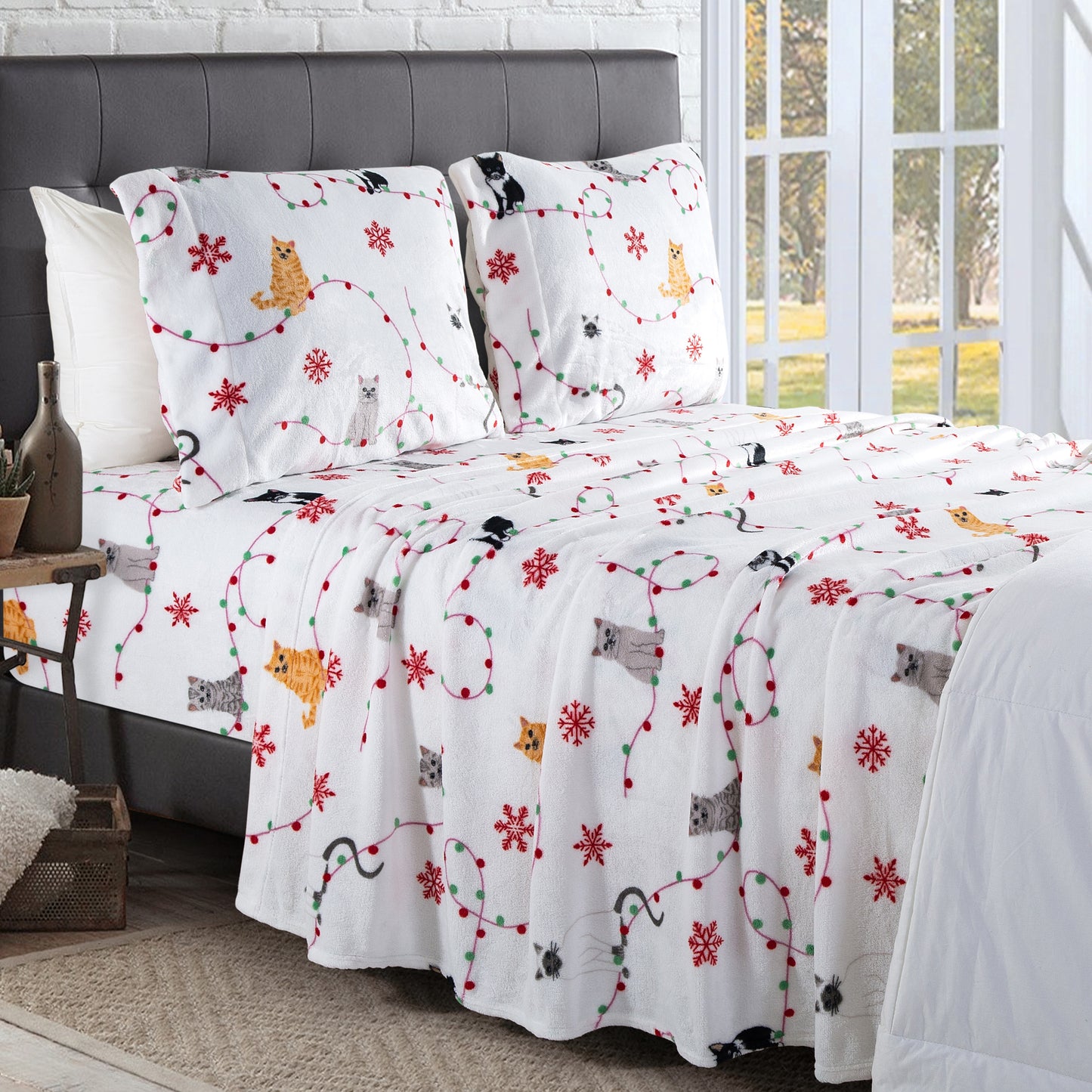 Mocassi 4-Piece Holiday Christmas Velvet Plush Flannel Sheet Set