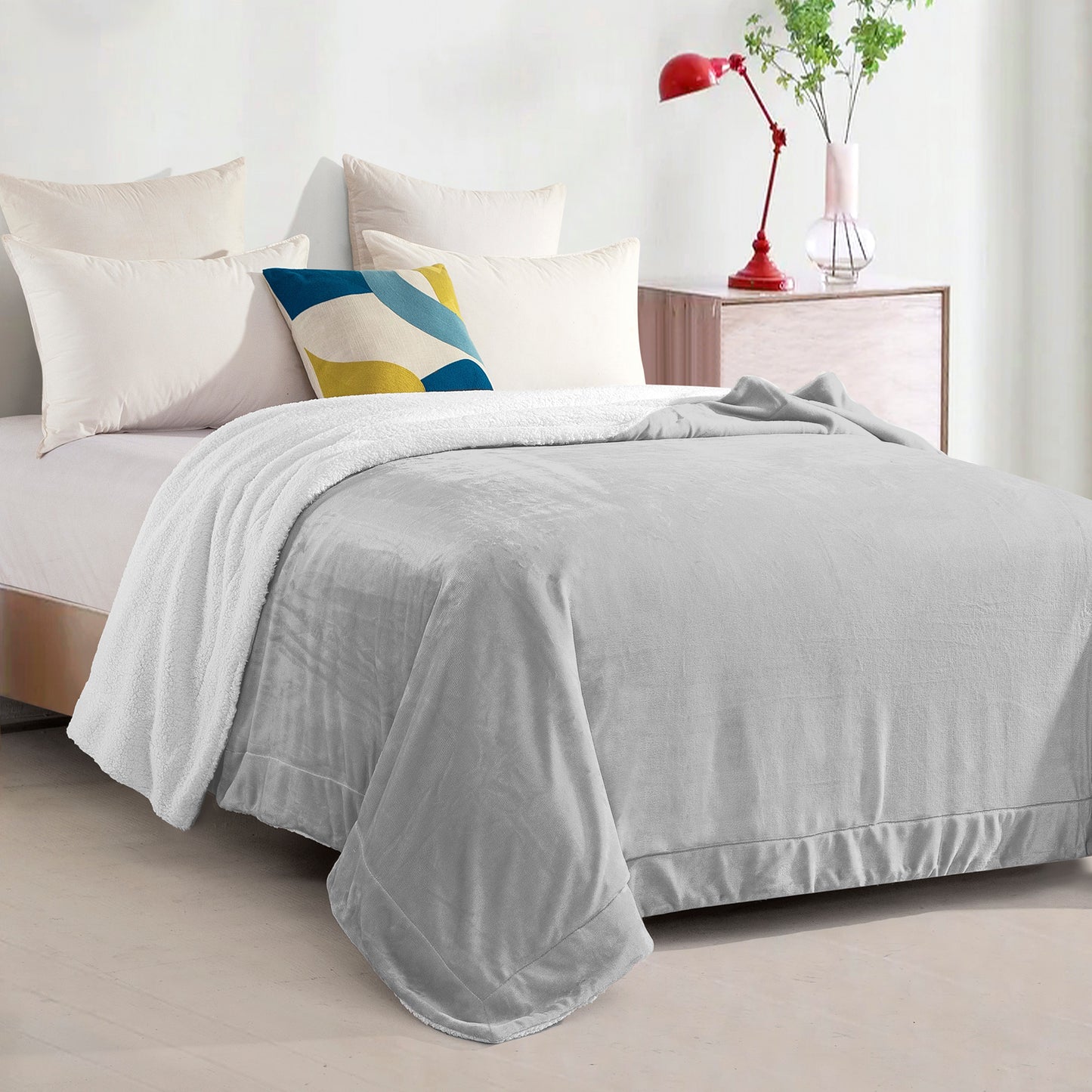 Mocassi Reversible Sherpa Throw 50" x 60" - Sherpa Back Throw Blanket