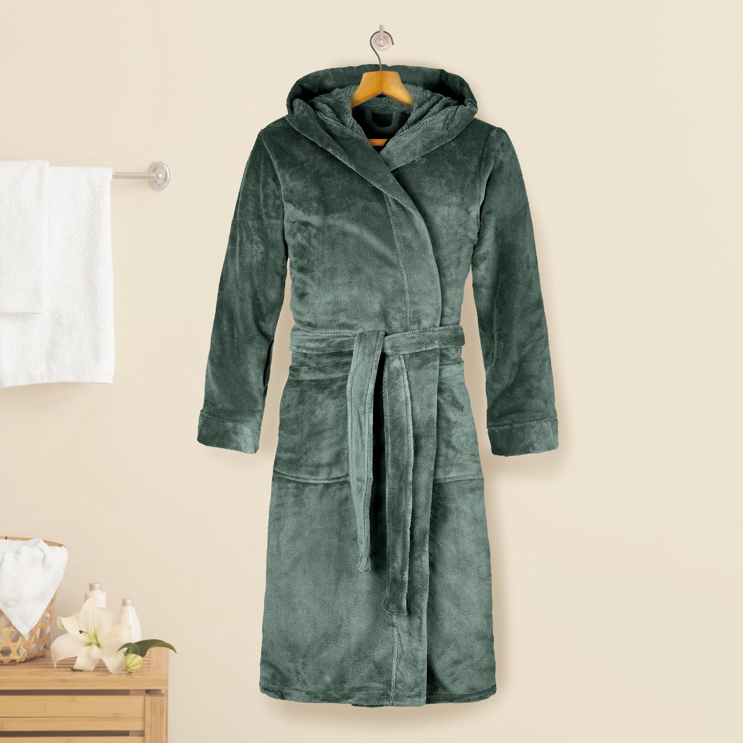 Mocassi Women Hooded Velvet Fleece Long Bathrobe