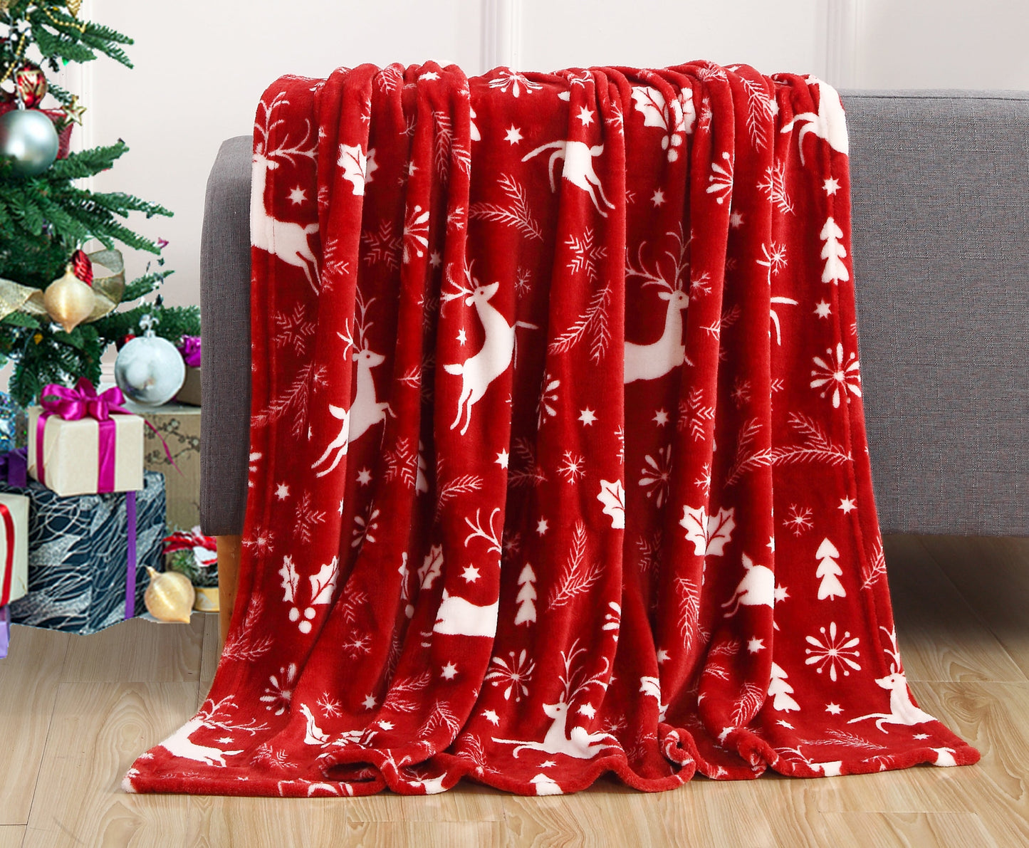 Mocassi Holiday Throw - Velvet Touch Printed Fleece  50 x 60inch.