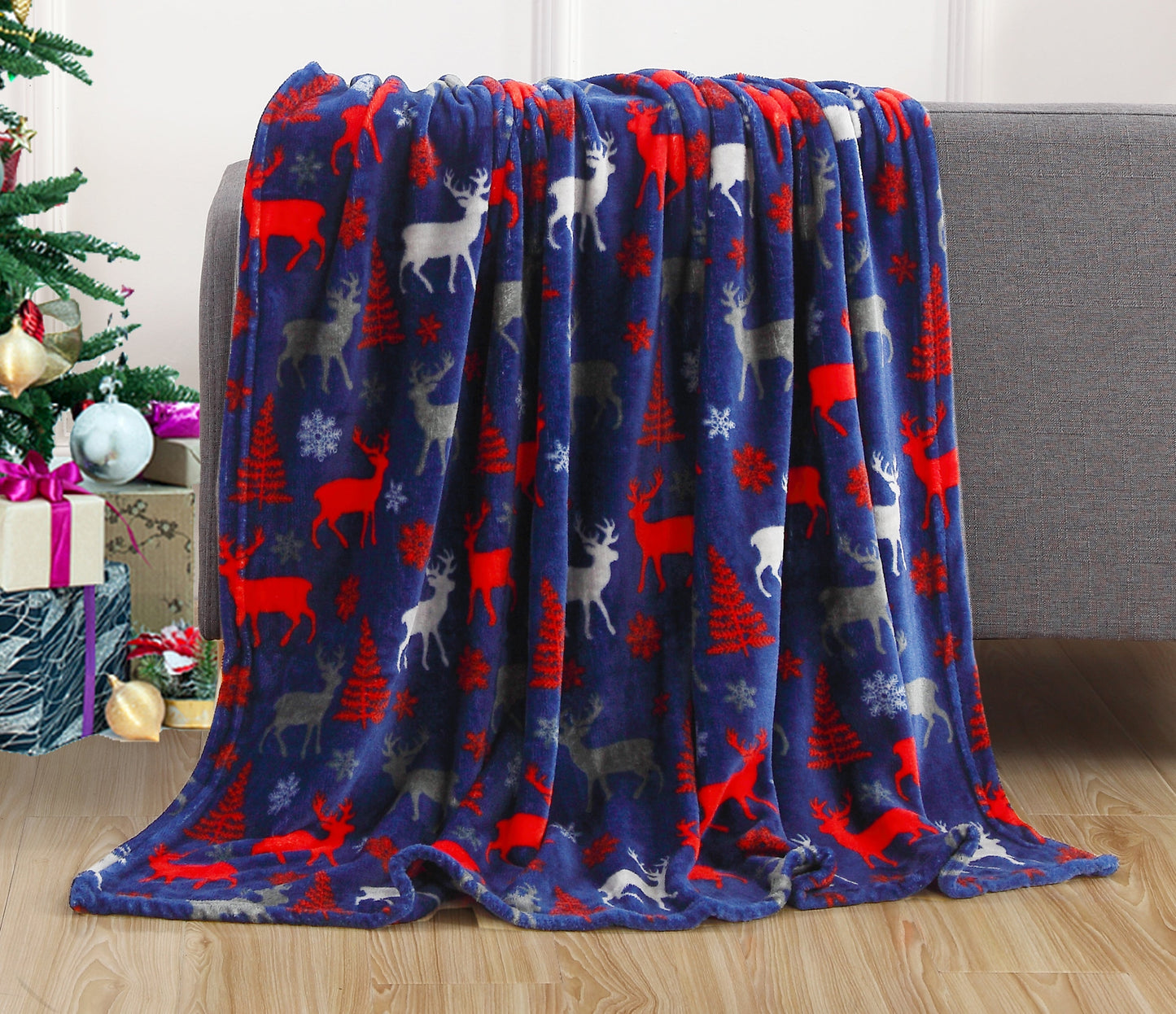 Mocassi Holiday Throw - Velvet Touch Printed Fleece  50 x 60inch.